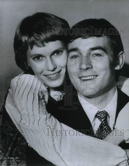 1972 Press Photo Mia Farrow and Michael Jayston star in The Public Eye - Historic Images
