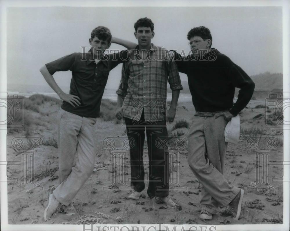1970 Press Photo Gary Grimes Jerry Houser and Oliver Conant in Summer of 42 - Historic Images