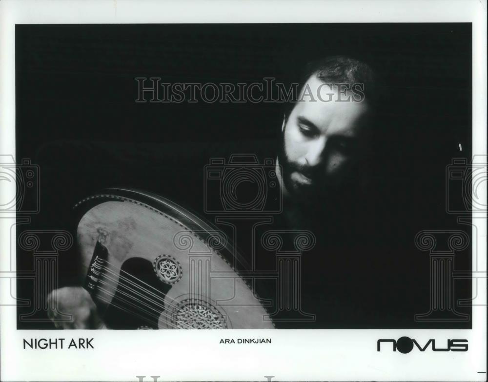 1987 Press Photo Ara Dinkjian Armenian Folk Musician Songwriter Performer - Historic Images