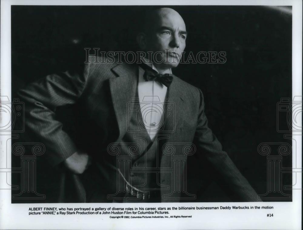 1982 Press Photo Albert Finney in Annie - cvp15776 - Historic Images