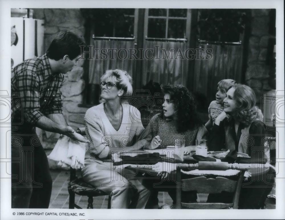 1986 Press Photo Danny Pintauro, Judith Light, Alyssa Milano in Who's the Boss - Historic Images