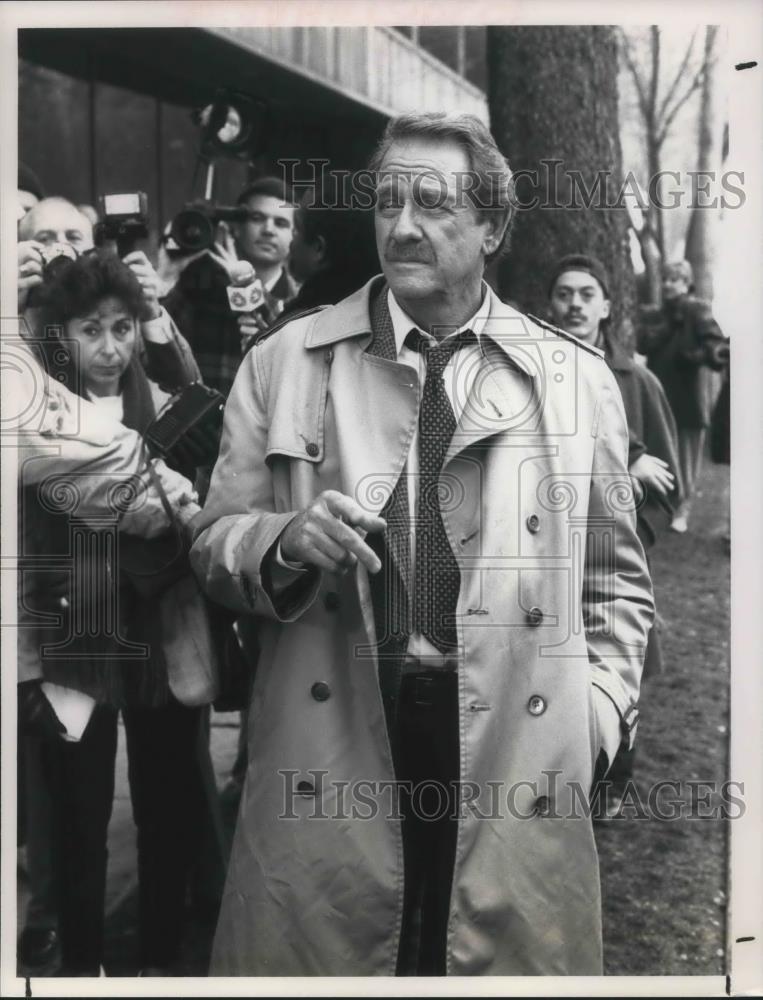 1989 Press Photo Richard Crenna in The Case of the Hillside Stranglers - Historic Images