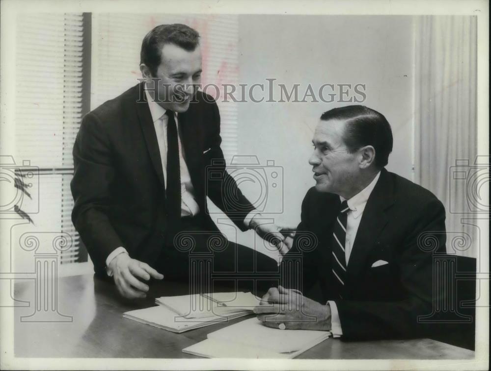 1966 Press Photo David Frost &amp; Hubbell Robinson on ABC Stage 67 - cvp18455 - Historic Images