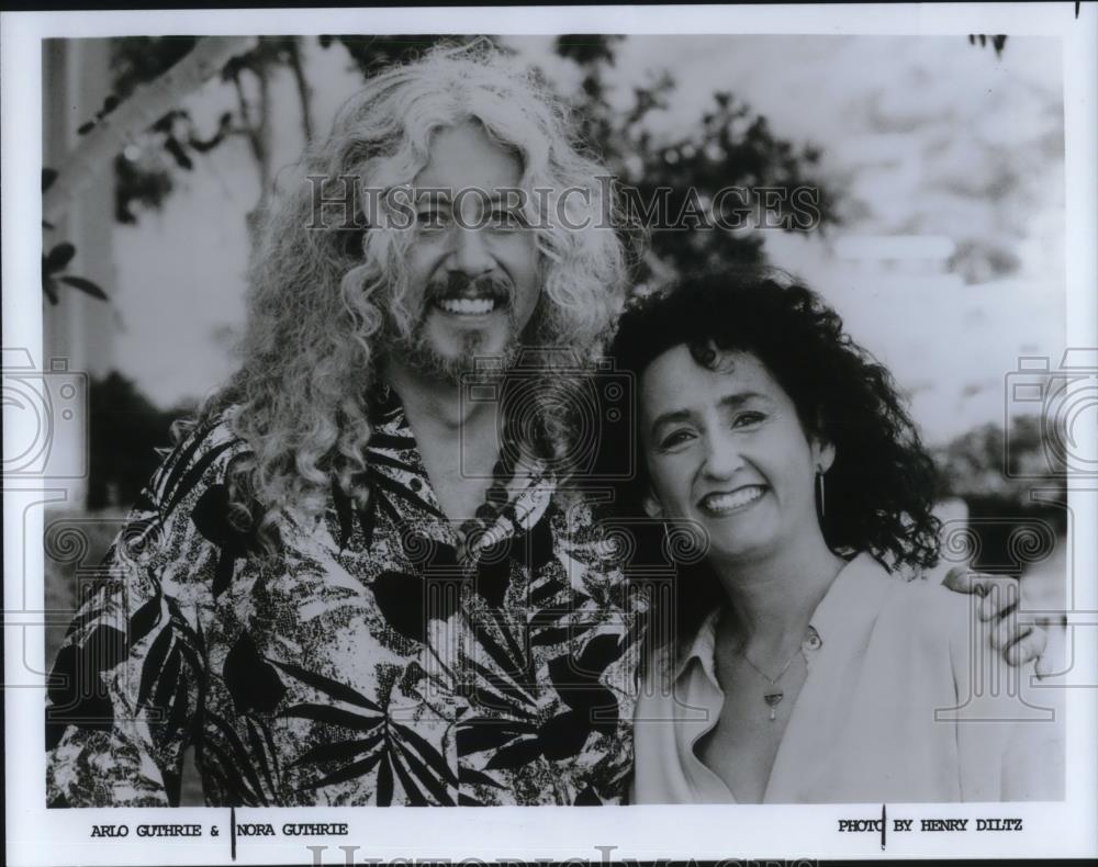1996 Press Photo Arlo Guthrie and Nora Guthrie - cvp17876 - Historic Images