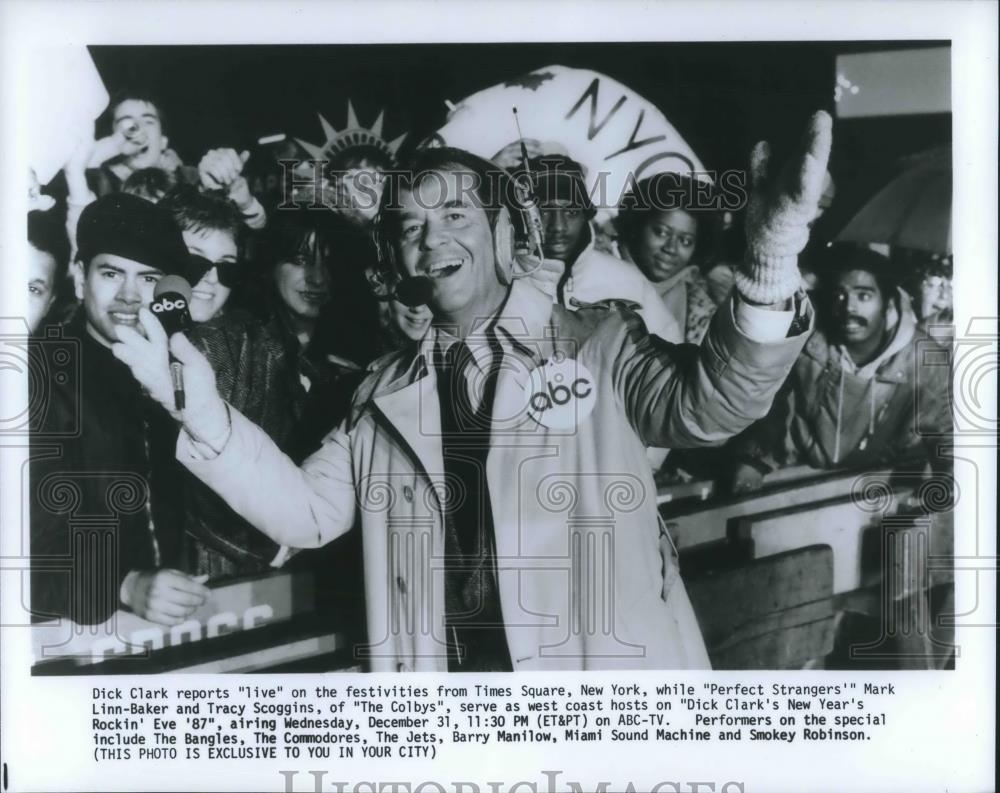 1987 Press Photo Dick Clark on Dick Clark's New Year's Rockin' Eve "87 - Historic Images
