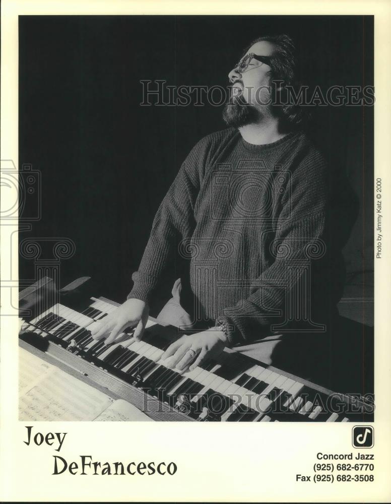 2000 Press Photo Joey DeFrancesco Jazz Organist Musician Bandleader - cvp03937 - Historic Images