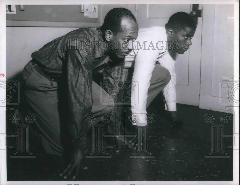 1956 Press Photo Harrison Dillard, Cleveland Indians &amp; Bill Wills Browns - Historic Images