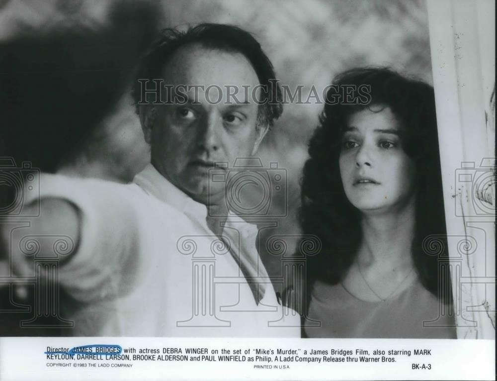 1985 Press Photo James Bridges Director Debra Winger Actress in Mike&#39;s Murder - Historic Images