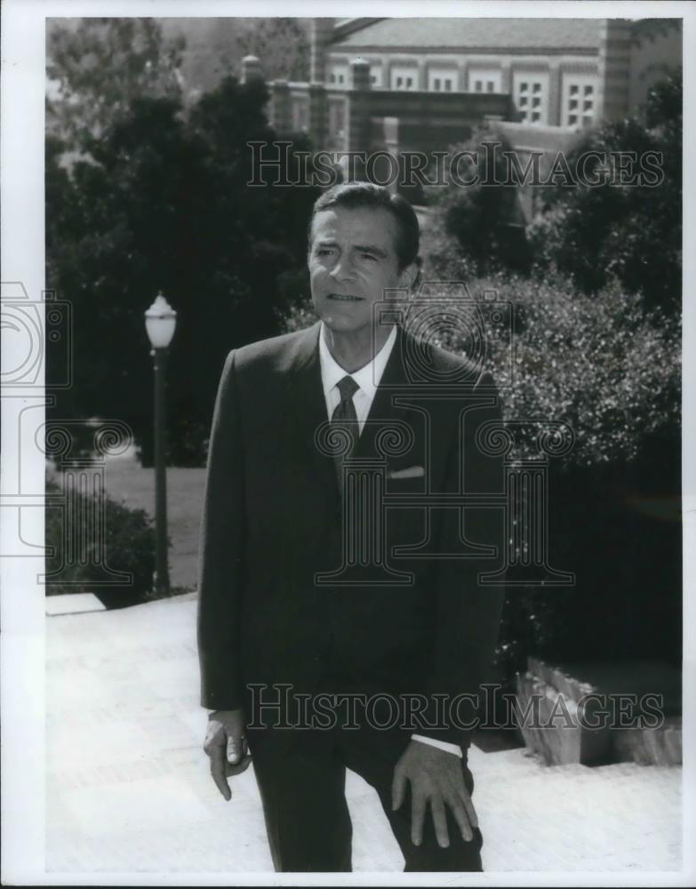 1981 Press Photo Dana Andrews in Bright Promise - cvp08703 - Historic Images