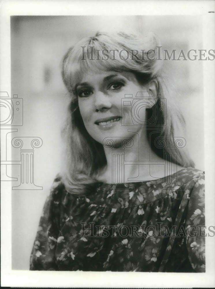 1983 Press Photo Julia Duffy Newhart Program - cvp05195 - Historic Images