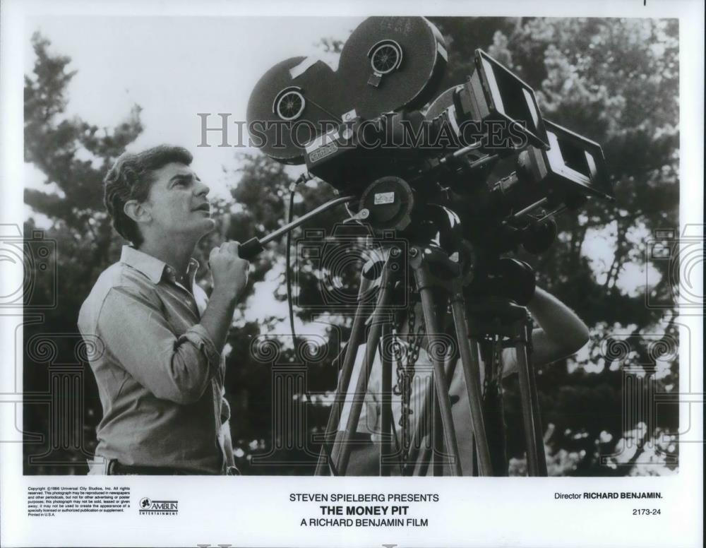 1986 Press Photo Richard Benjamin Director of The Money Pit - cvp02192 - Historic Images