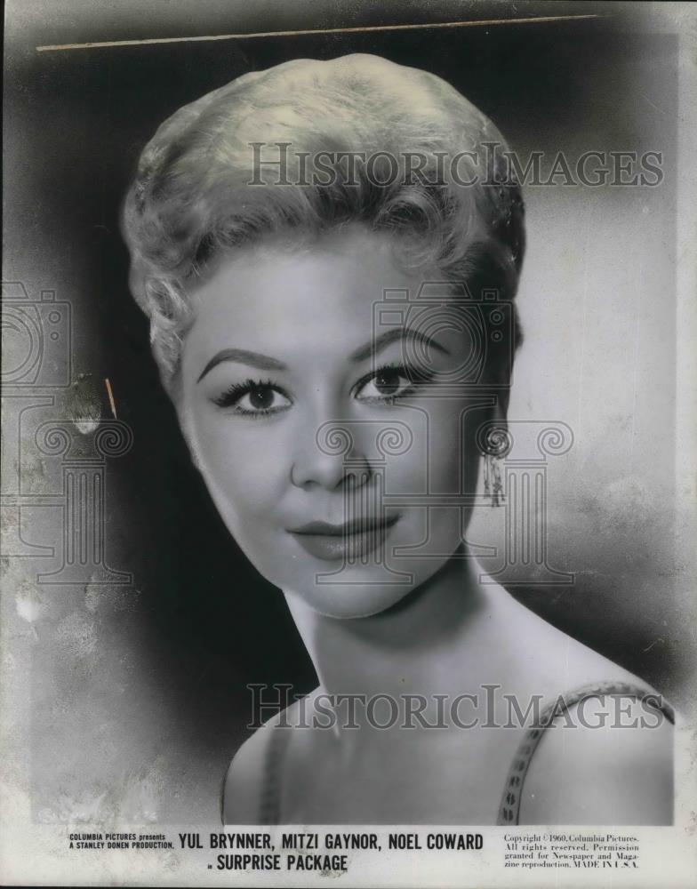 1960 Press Photo Mitzi Gaynor in Surprise Package - cvp11787 - Historic Images