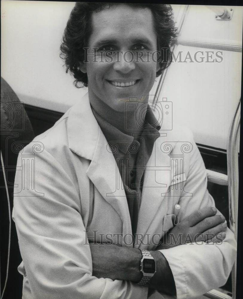 1981 Press Photo Gregory Harrison plays Gonzo Gates in Trapper John, MD - Historic Images