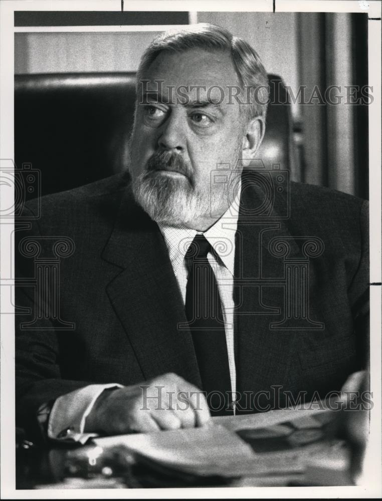 1990 Press Photo Raymond Burr in Perry Mason: The Case of the Ruthless Reporter - Historic Images