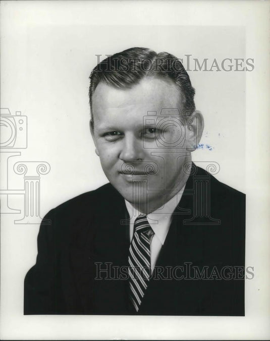 1972 Press Photo William J. Girgash Assistant Manager Chesapeake & Ohio Railroad - Historic Images