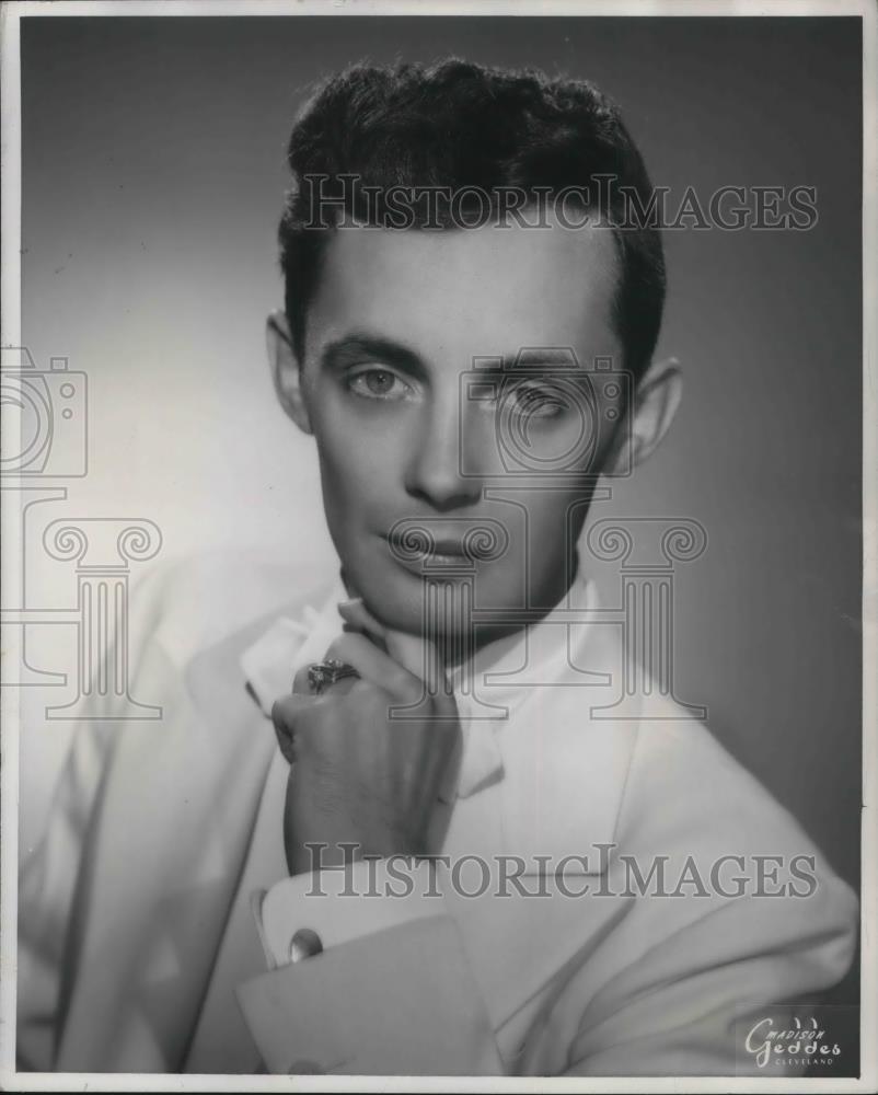 1952 Press Photo William Flynn Cleveland Tenor - cvp12797 - Historic Images