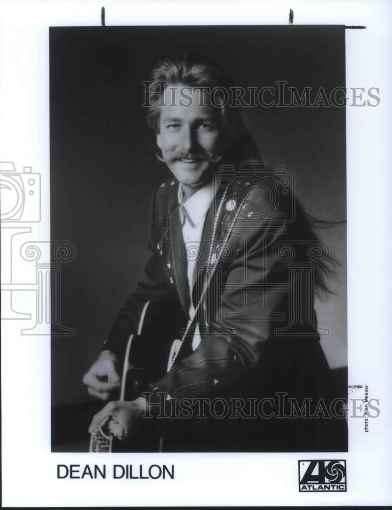 1993 Press Photo Dean Dillon Country Music Singer Songwriter - cvp03213 - Historic Images