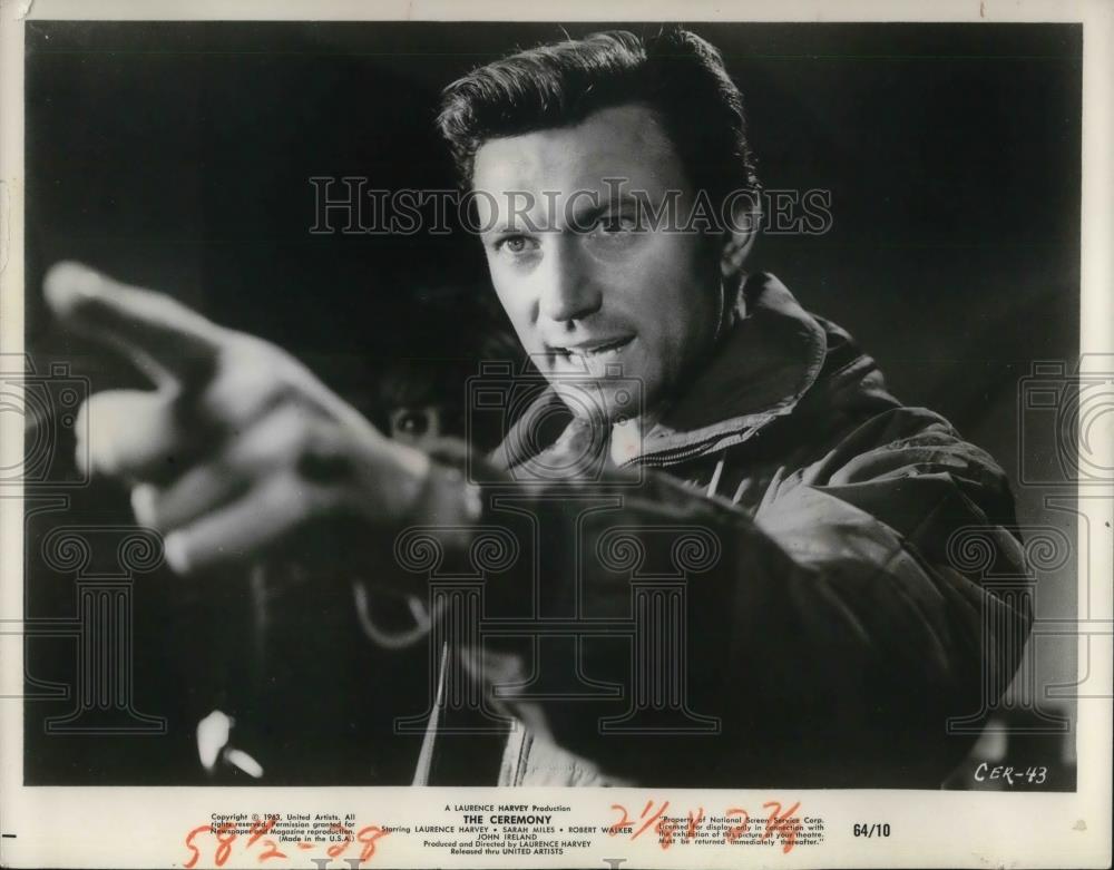 1964 Press Photo Laurence Harvey stars in The Ceremony - cvp16877 - Historic Images