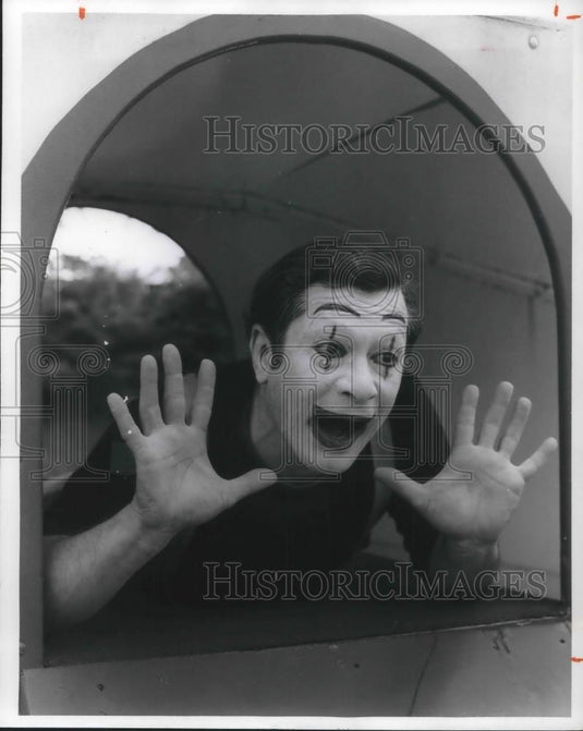 1981 Press Photo Don Edelman Mime - cvp06088 - Historic Images