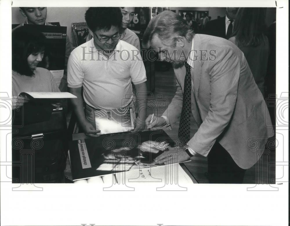 1990 Press Photo Christoph von Dohnanyi Director Cleveland Orchestra - cvp04906 - Historic Images