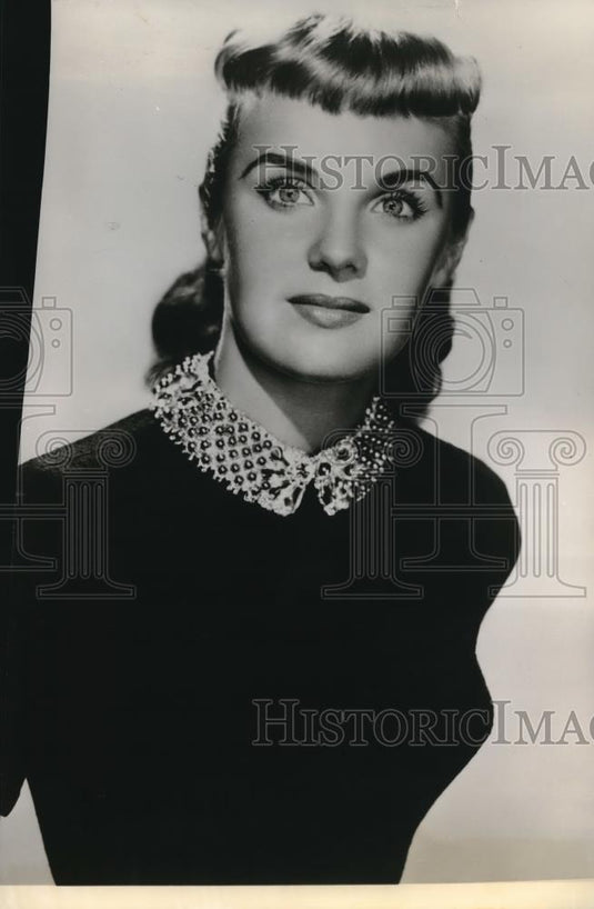 1959 Press Photo Molly Bee on The Liberace Show - cvp00228 - Historic Images