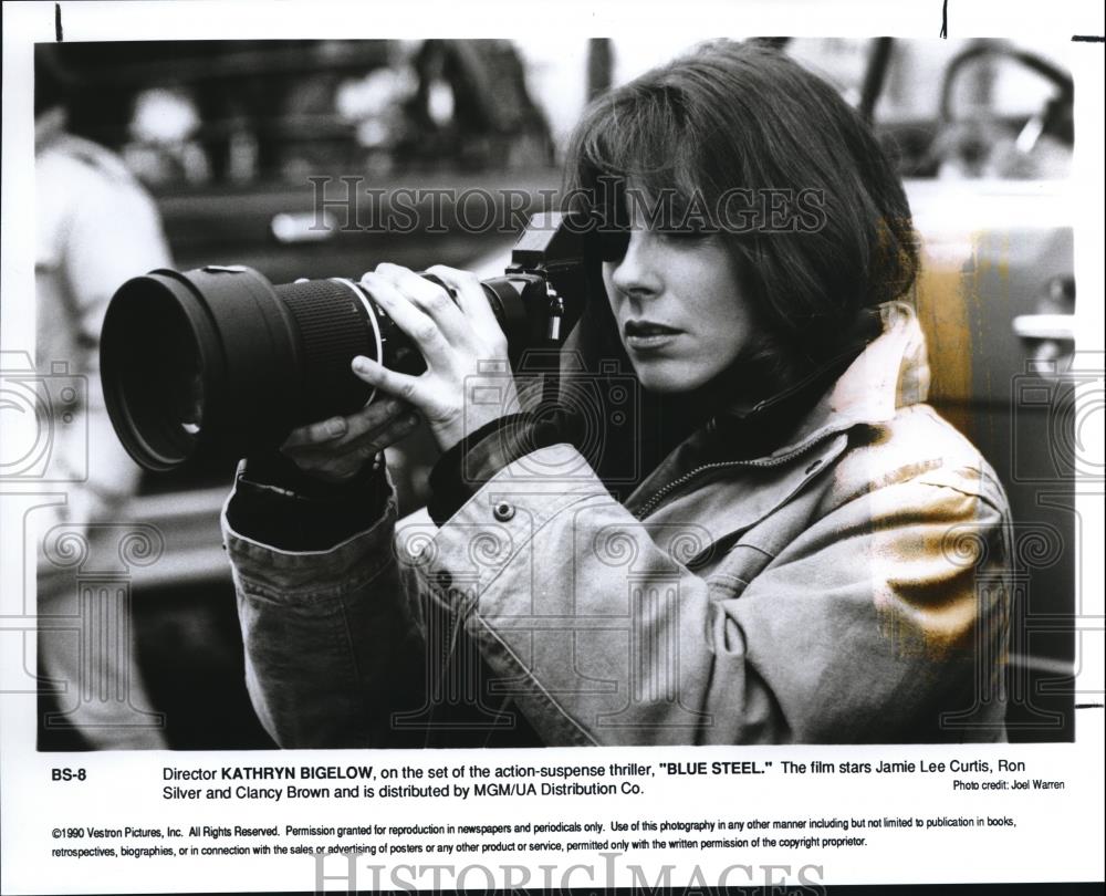 1990 Press Photo Kathryn Bigelow Director on set of Blue Steel - cvp00695 - Historic Images