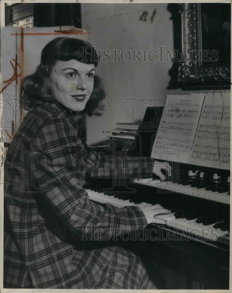 1948 Press Photo Mrs. Bob Feller - cvp18115 - Historic Images
