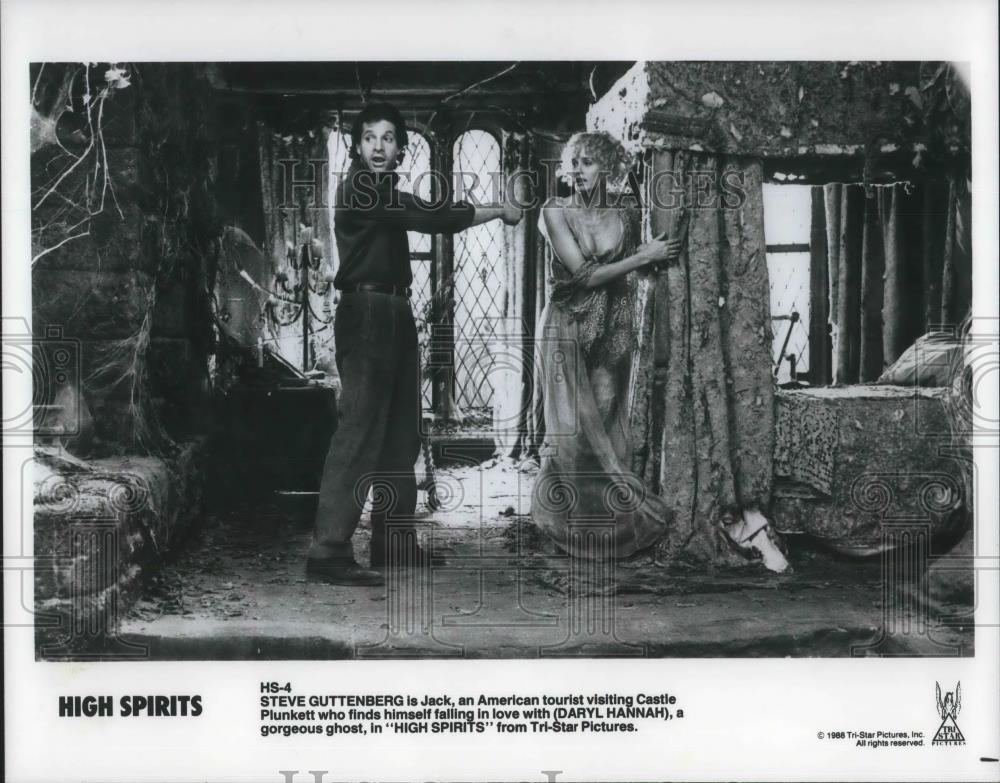 1989 Press Photo Steve Guttenberg and Daryl Hannah in High Spirits - cvp10217 - Historic Images