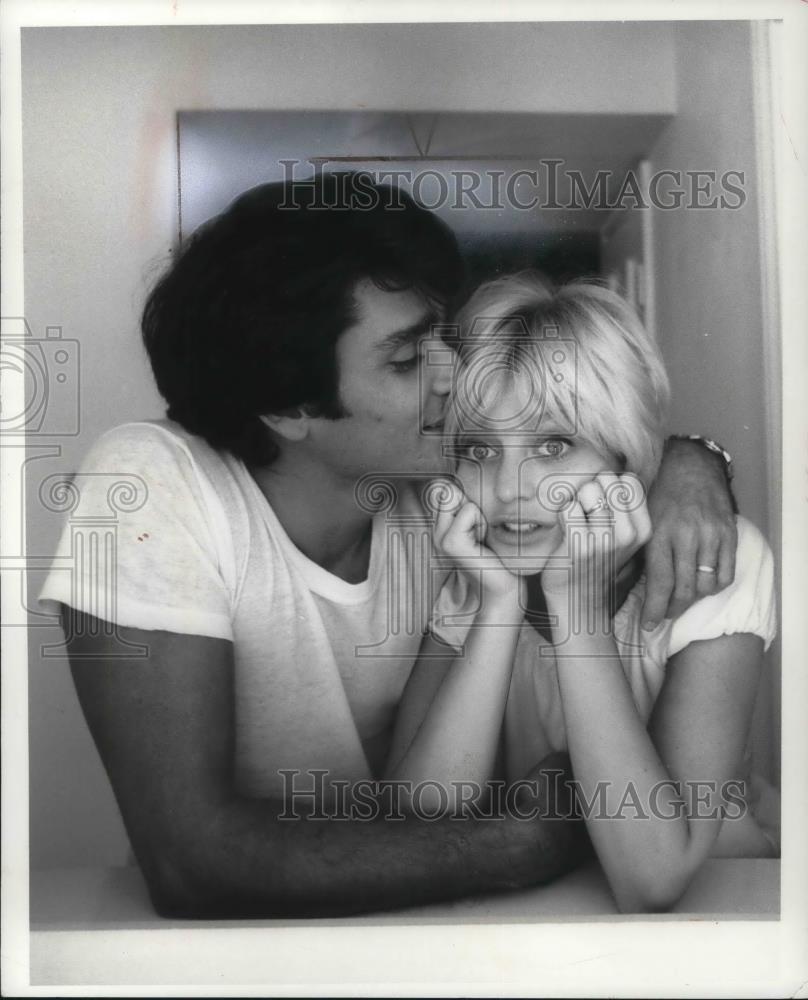 1970 Press Photo Goldie Hawn and Husband Gus - cvp16103 - Historic Images