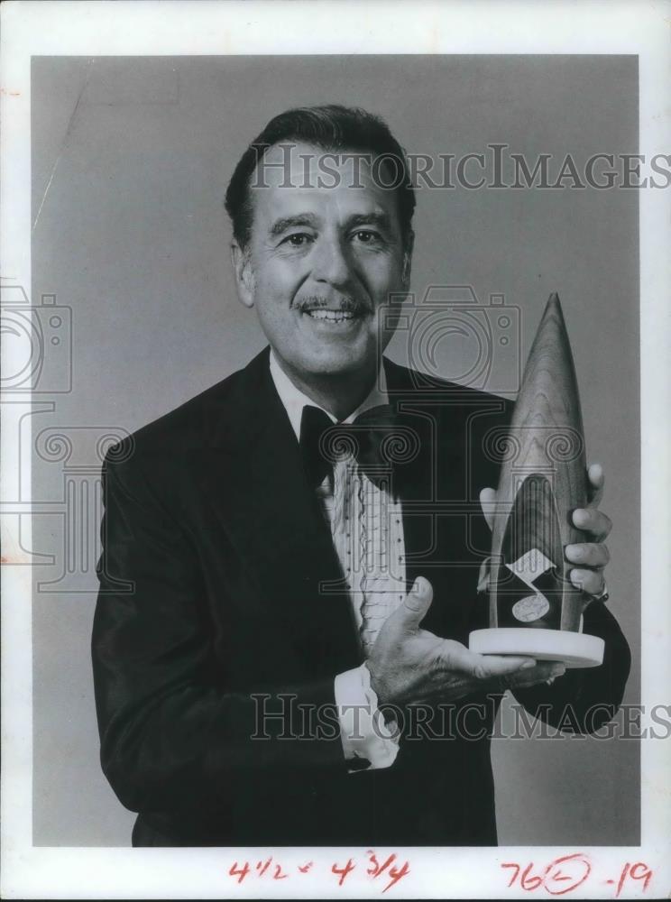 1973 Press Photo Tennessee Ernie Ford Hosts 5th Annual Country Music Awards - Historic Images