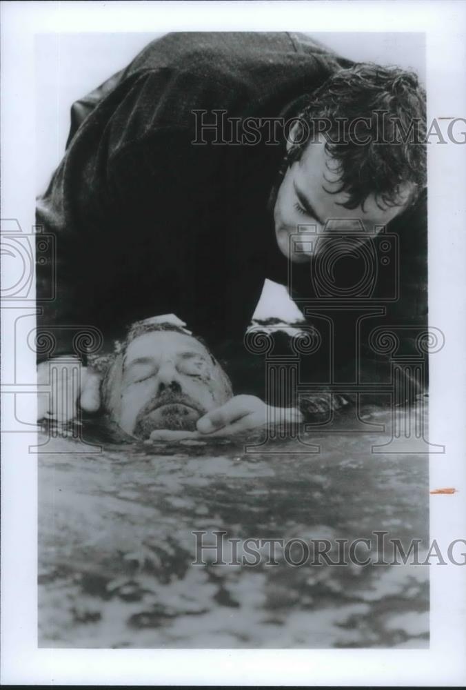 1997 Press Photo Johm Hannah and Bernard Hill in Madagascar Skin - cvp09521 - Historic Images