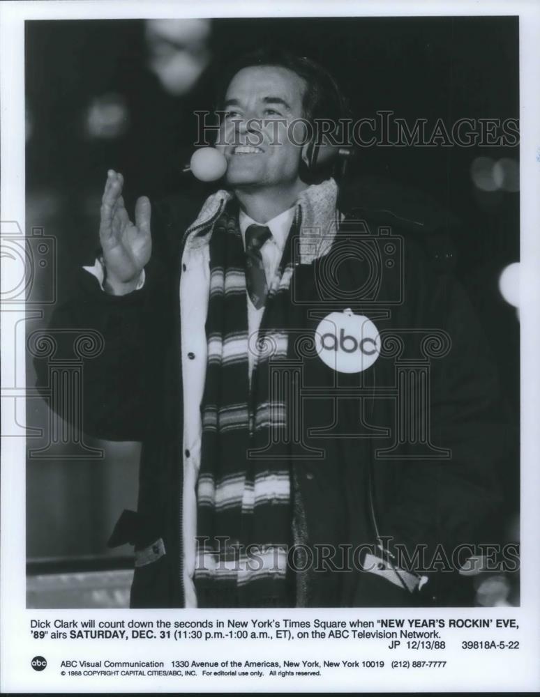 1988 Press Photo Dick Clark hosts New Year&#39;s Rockin Eve 89 - cvp02720 - Historic Images