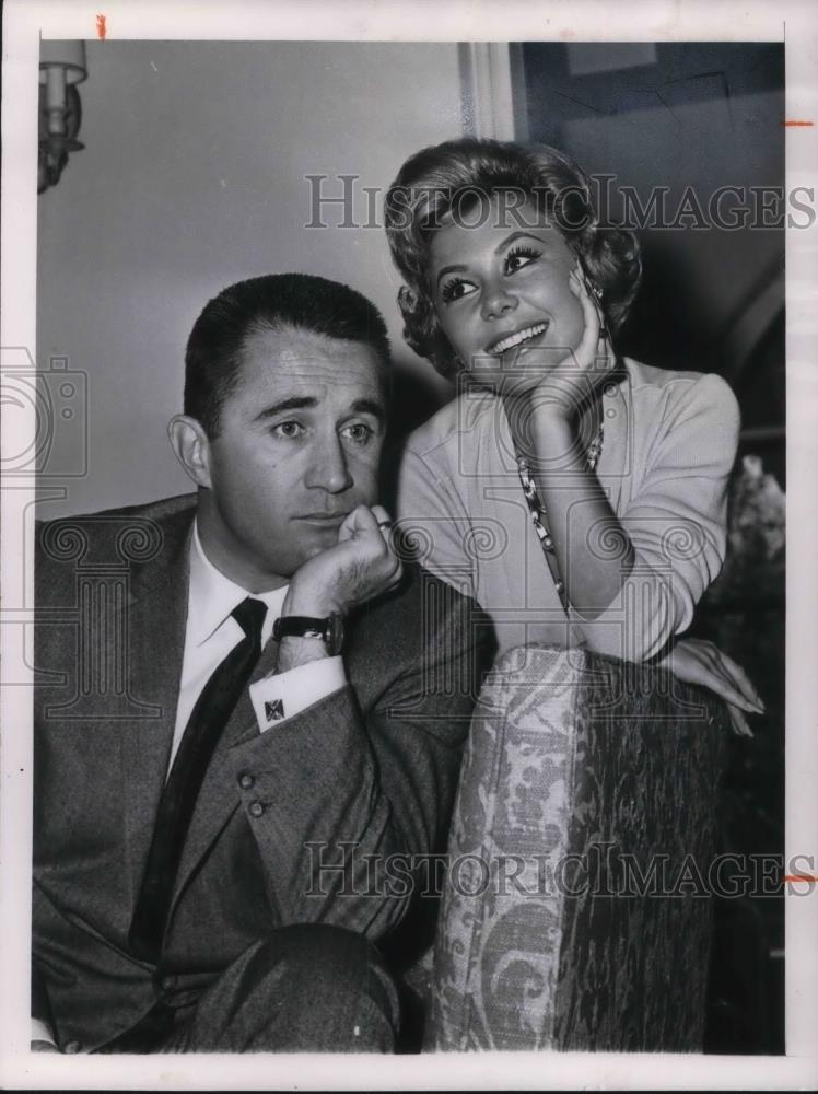 1961 Press Photo Mitzi Gaynor of South Pacific & Husband Jack Bean - cvp12123 - Historic Images