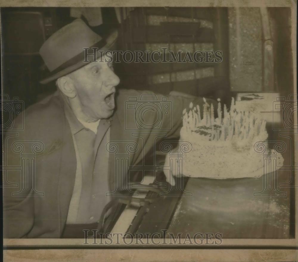1968 Press Photo Jimmy Durante Actor Comedian on his 75th Birthday - cvp03491 - Historic Images