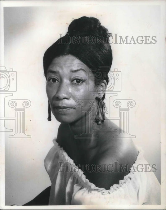 1972 Press Photo Margaret Christian Artist Dancer - cvp07309 - Historic Images