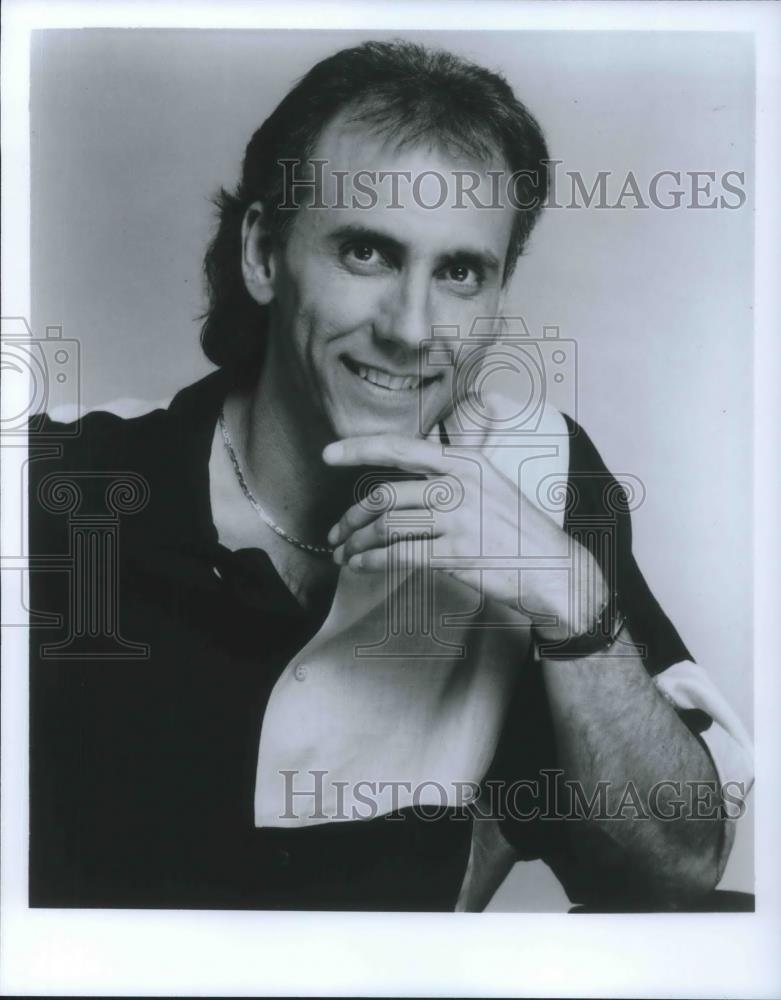 1992 Press Photo Larry Carlton Jazz Singer Songwriter Guitarist Musicia - Historic Images