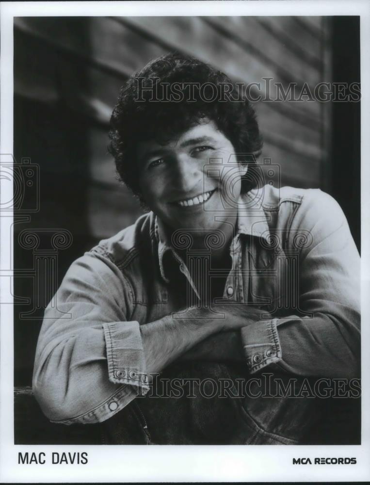 1996 Press Photo Mac Davis - cvp06459 - Historic Images