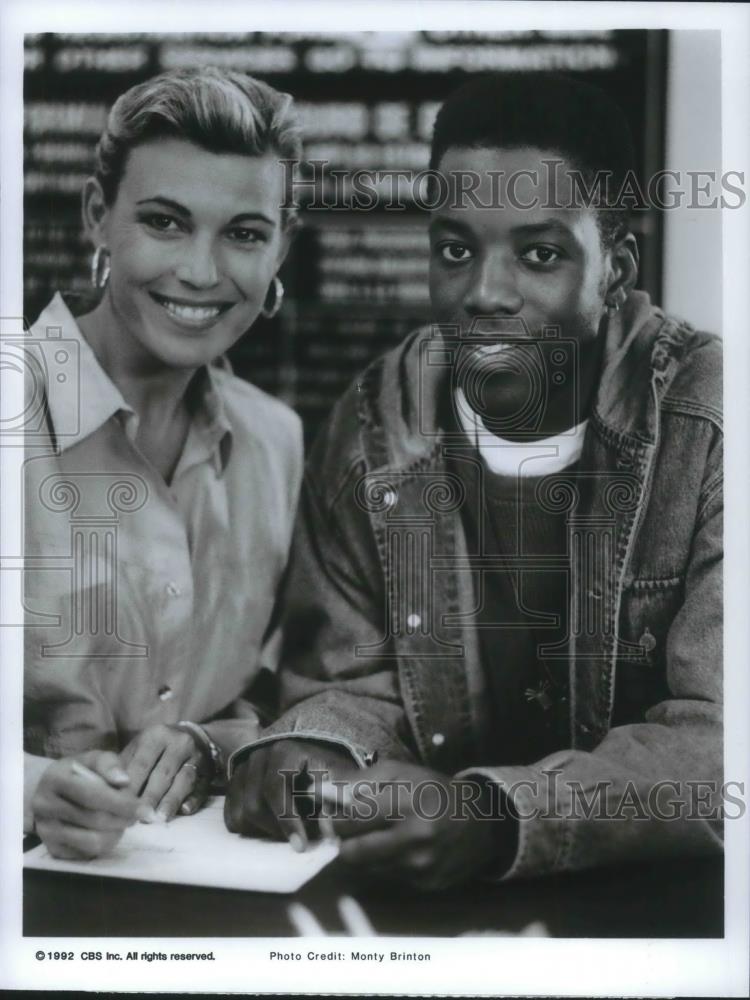 1992 Press Photo Kadeem Hardison and Vanna White in Words Up - cvp09718 - Historic Images