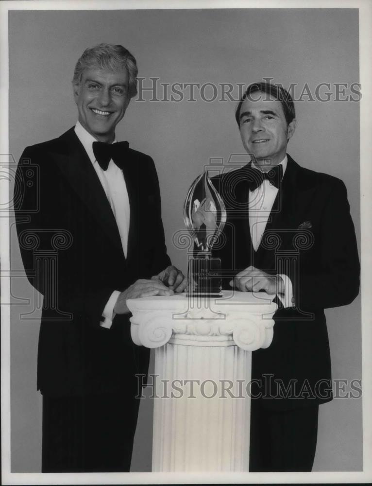 1979 Press Photo Army Archerd &amp; Dick Van Dyke People&#39;s Choice Awards - cvp12760 - Historic Images