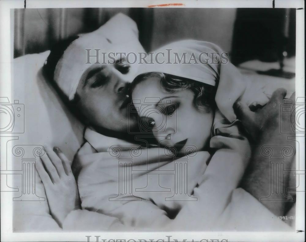 1968 Press Photo Gary Cooper and Helen Hayes in A Farewell to Arms - cvp16778 - Historic Images