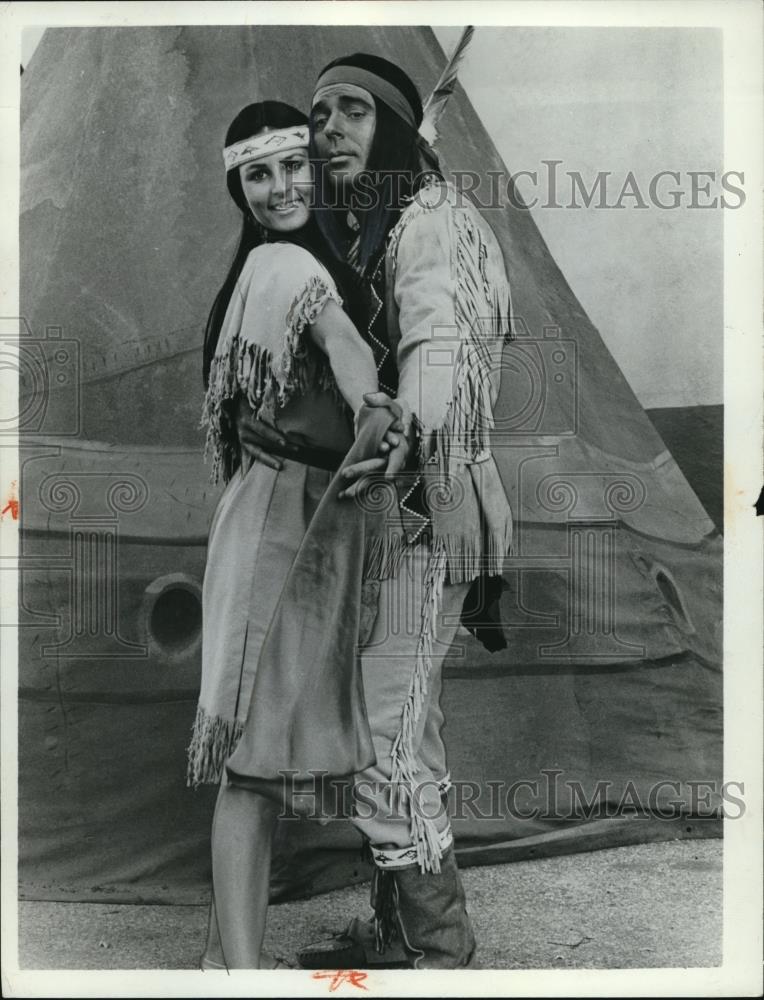 1967 Press Photo Ken Berry & Sharon Garrett - cvp01363 - Historic Images