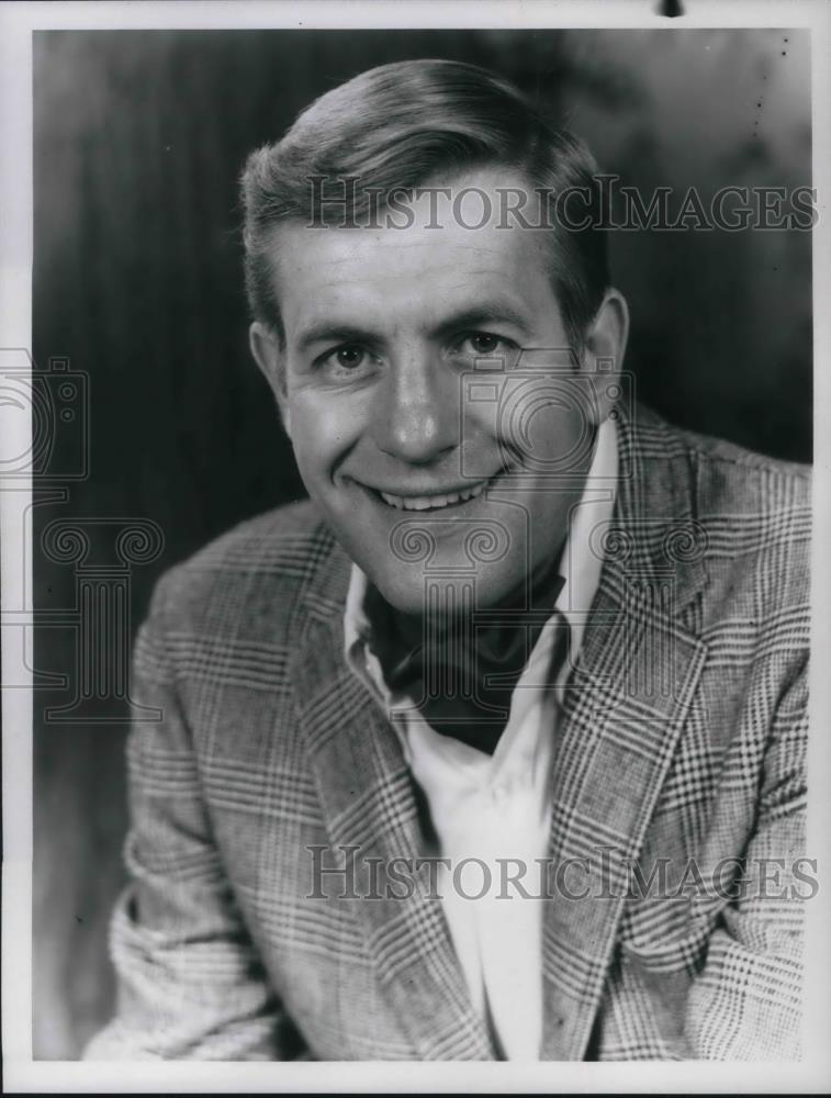 Press Photo Jerry Van Dyke in Everywhere A Chick-Chick - cvp12756 - Historic Images