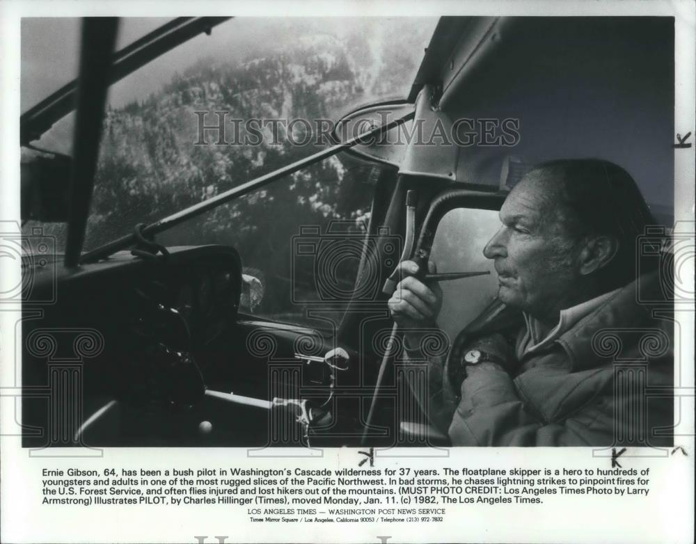1982 Press Photo Ernie Gibson Bush Pilot for Washington's Cascade Wilderness - Historic Images