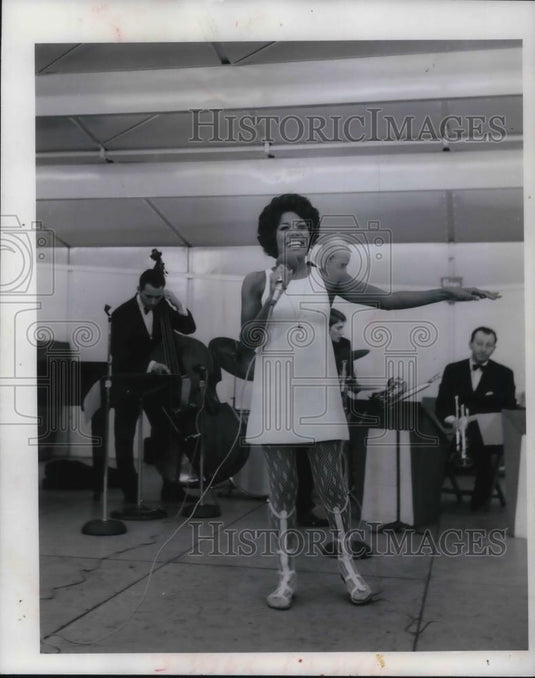 1968 Press Photo Laura Greene East Tech Summer Arts Festival - cvp17098 - Historic Images