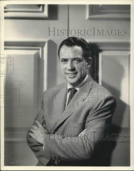 1970 Press Photo Paul Gregory Producer of Hamlet - cvp14186 - Historic Images