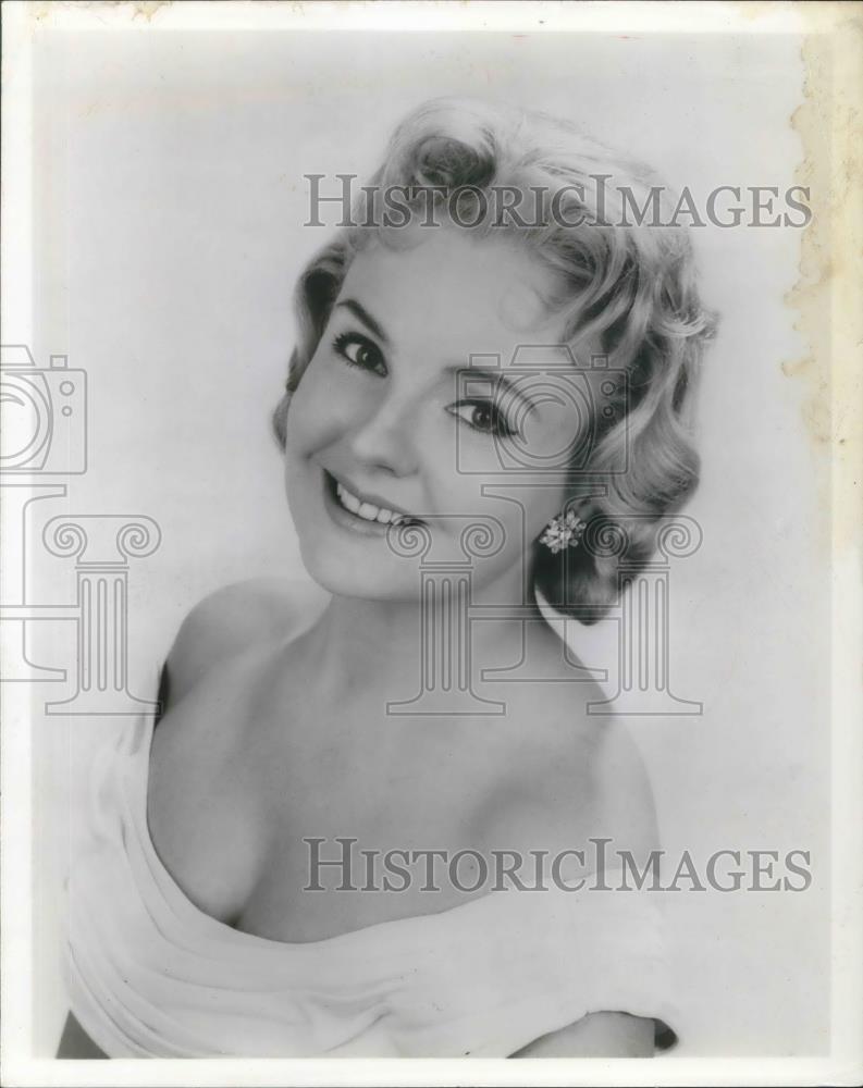 1963 Press Photo Claire Alexander in The Merry Widow - cvp08609 - Historic Images