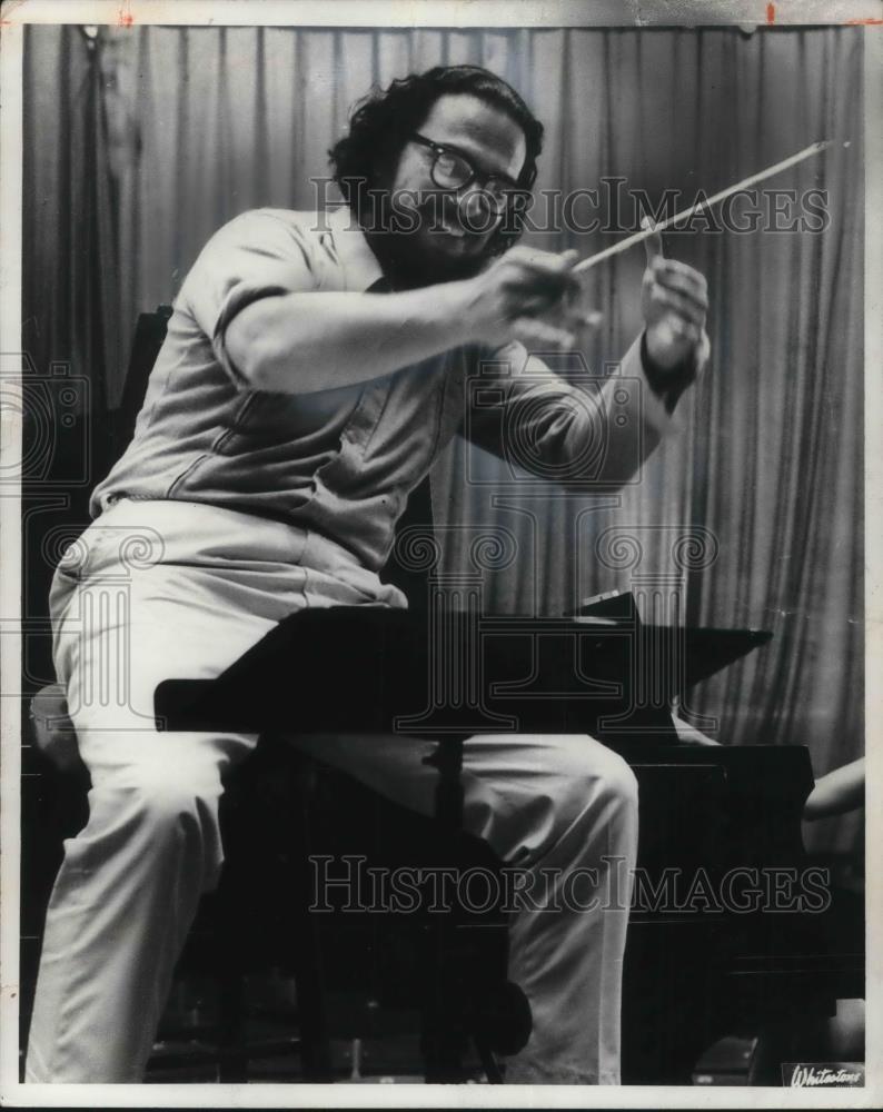 1976 Press Photo Leon Fleisher Pianist - cvp15295 - Historic Images