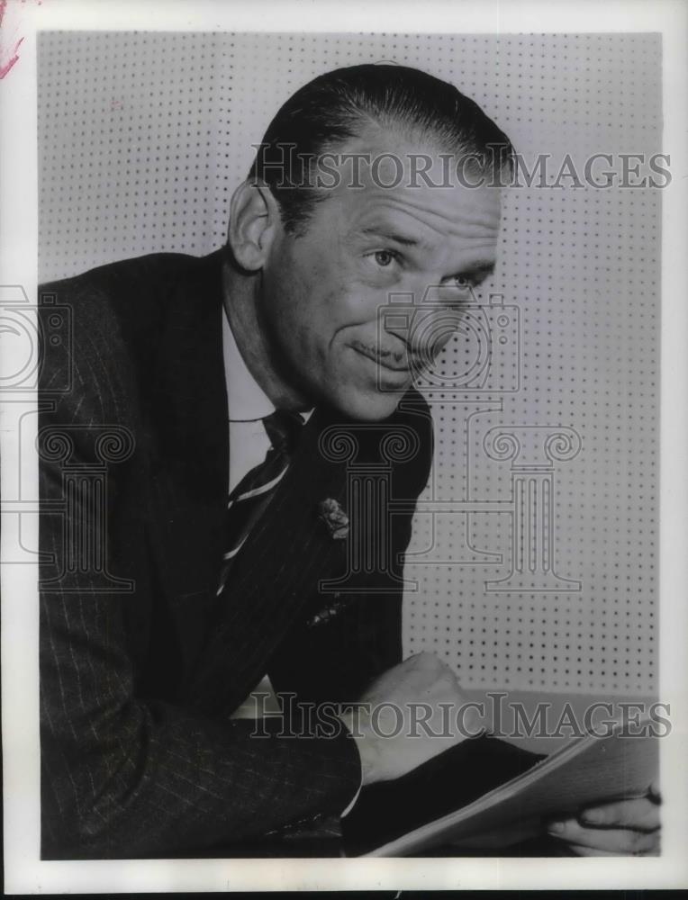 1950 Press Photo Douglas Fairbanks Jr on Supper Club - cvp15397 - Historic Images