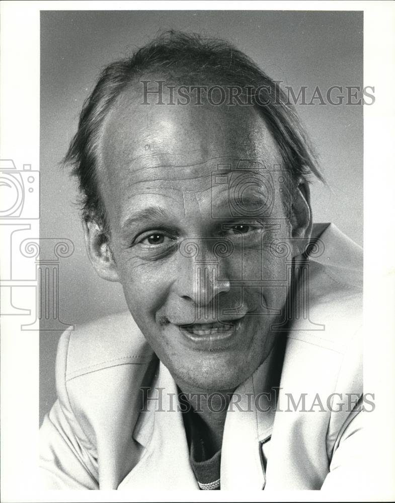 1985 Press Photo William Beck Director of Imaginary Invalid - cvp00245 - Historic Images