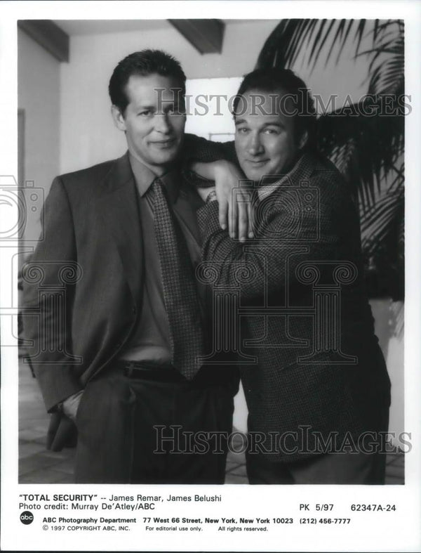 1997 Press Photo James Remar and James Belushi star on Total Security ...